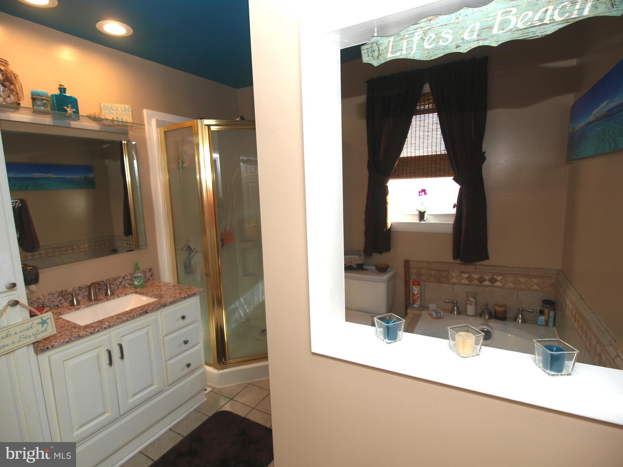 222 Lake Road Pasadena, MD 21122 - Photo 11 of 30 Full Bath Main FLoor - Shower & Tub