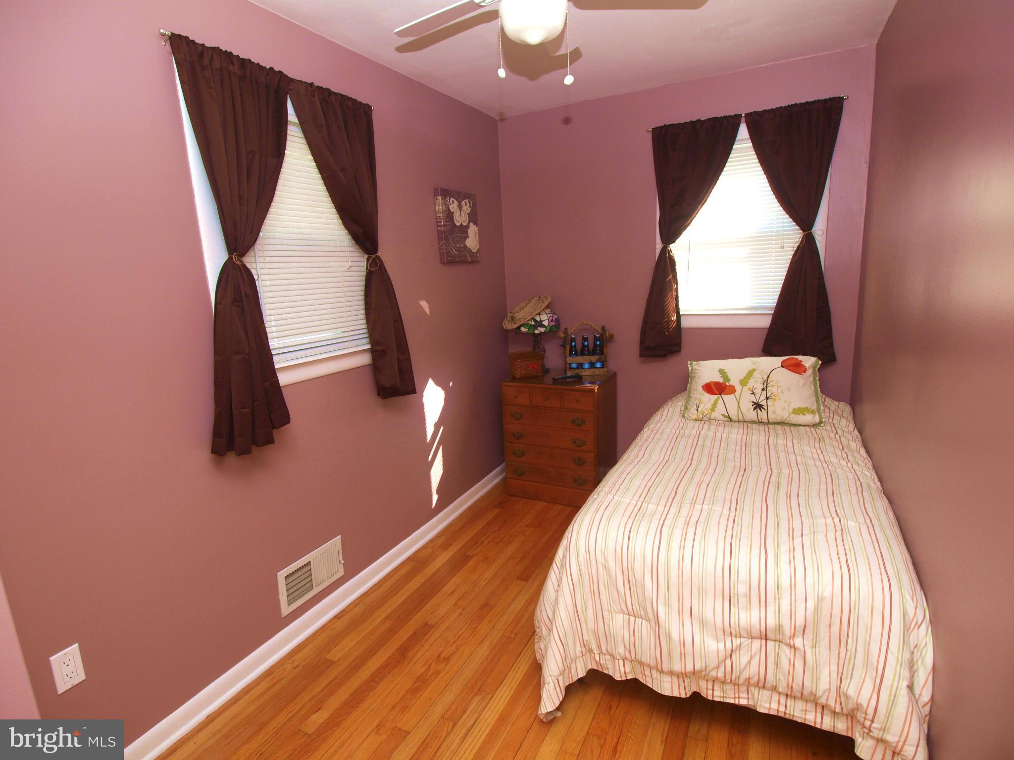 222 Lake Road Pasadena, MD 21122 - Photo 13 of 30 Bedroom 2