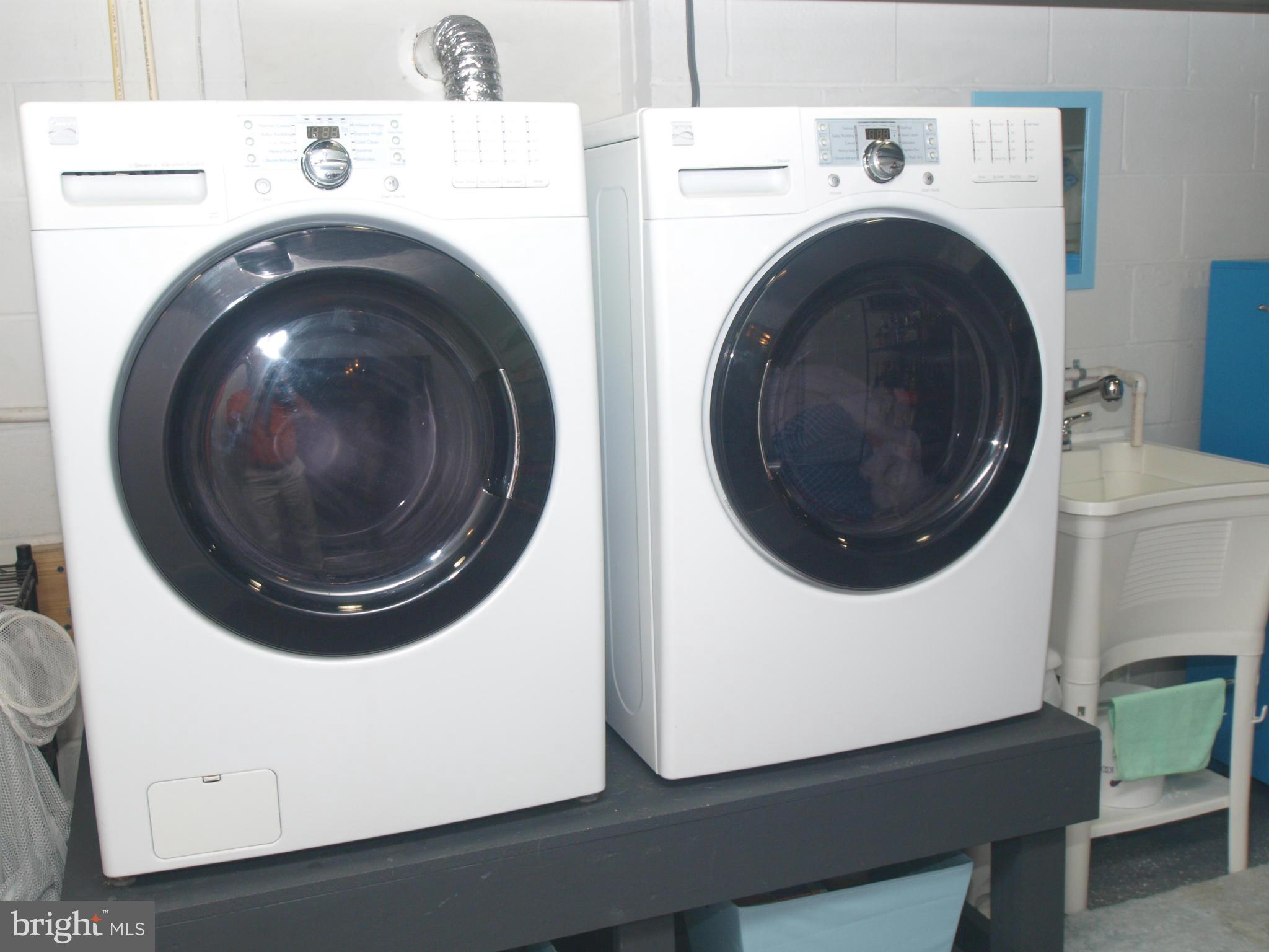 222 Lake Road Pasadena, MD 21122 - Photo 18 of 30 Laundry