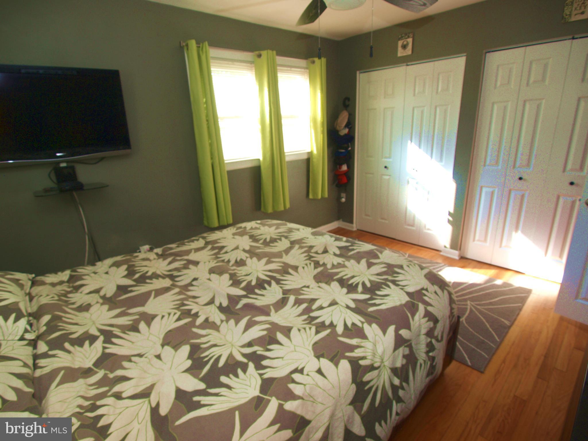 222 Lake Road Pasadena, MD 21122 - Photo 9 of 30 Bedroom (Master)