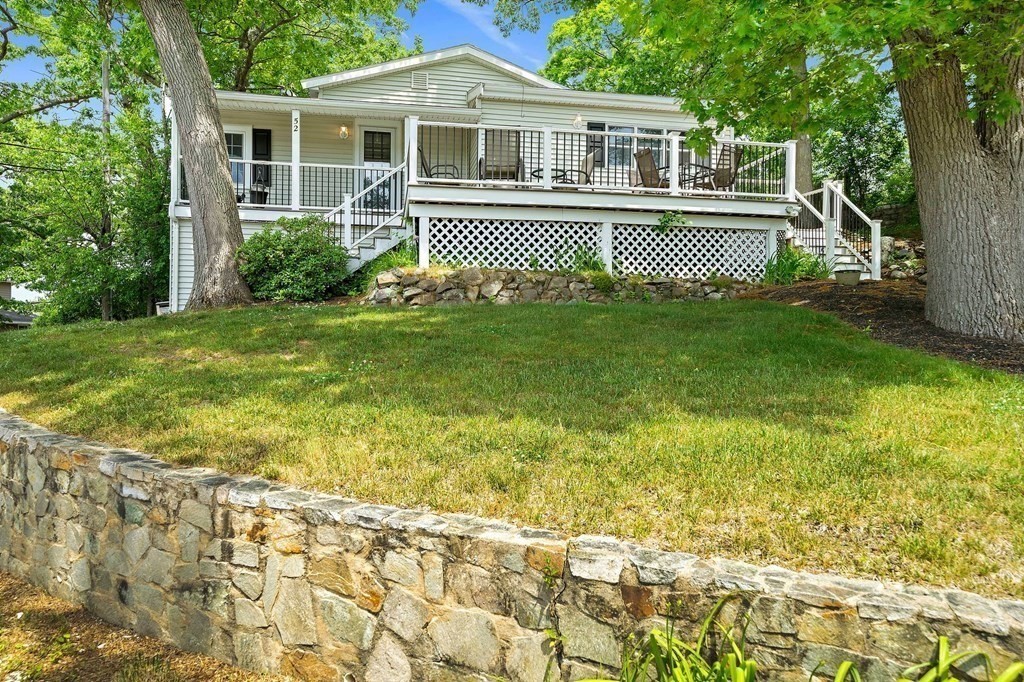 52 Colonial Road Weymouth, MA 02191 - Photo 3 of 29