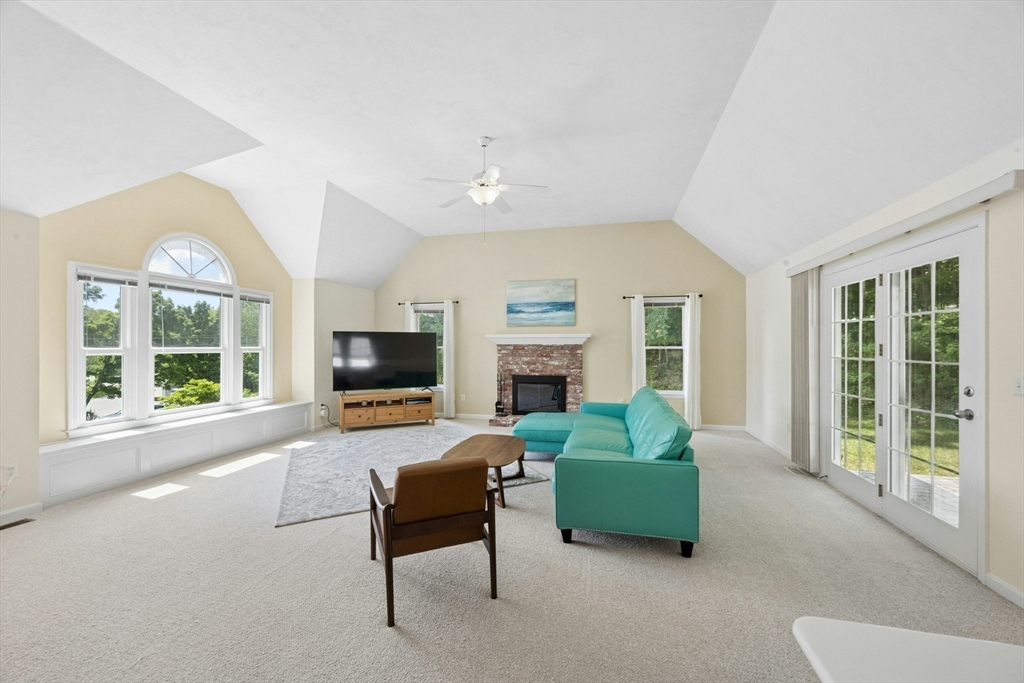 117 Summer Road Boxborough, MA 01719 - Photo 3 of 34