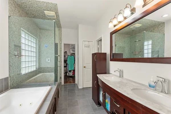 $2,500 | 44 Parkway Place, Houston, TX 77040