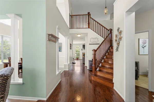 $2,500 | 44 Parkway Place, Houston, TX 77040