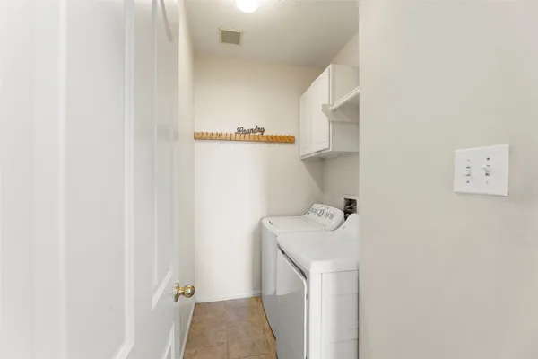 $2,500 | 44 Parkway Place, Houston, TX 77040