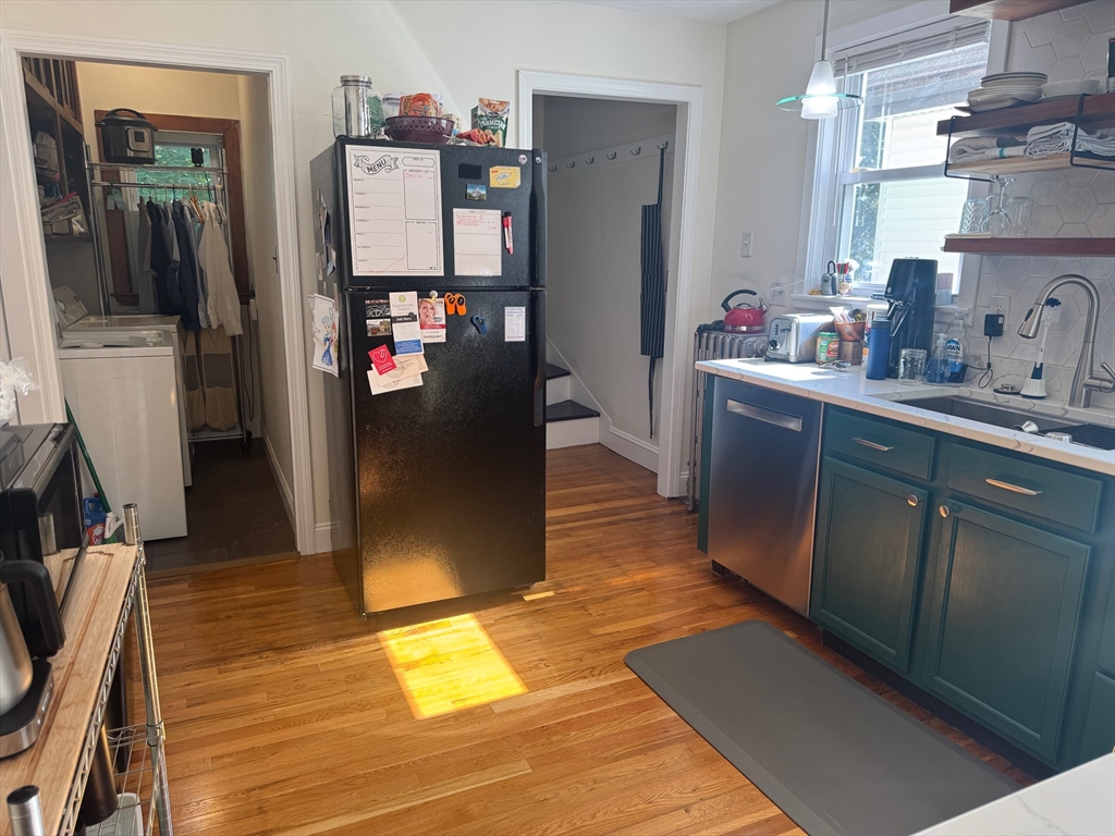 145 Albion Street, Unit 2 Somerville, MA 02144 - Photo 24 of 36