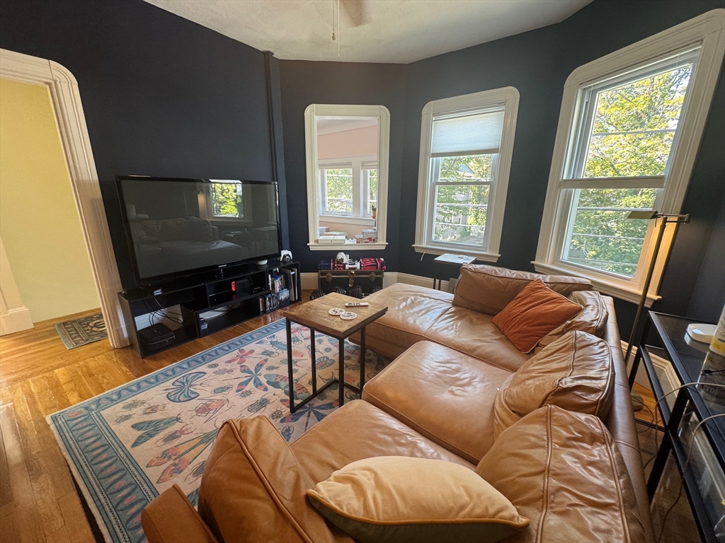 145 Albion Street, Unit 2 Somerville, MA 02144 - Photo 5 of 36