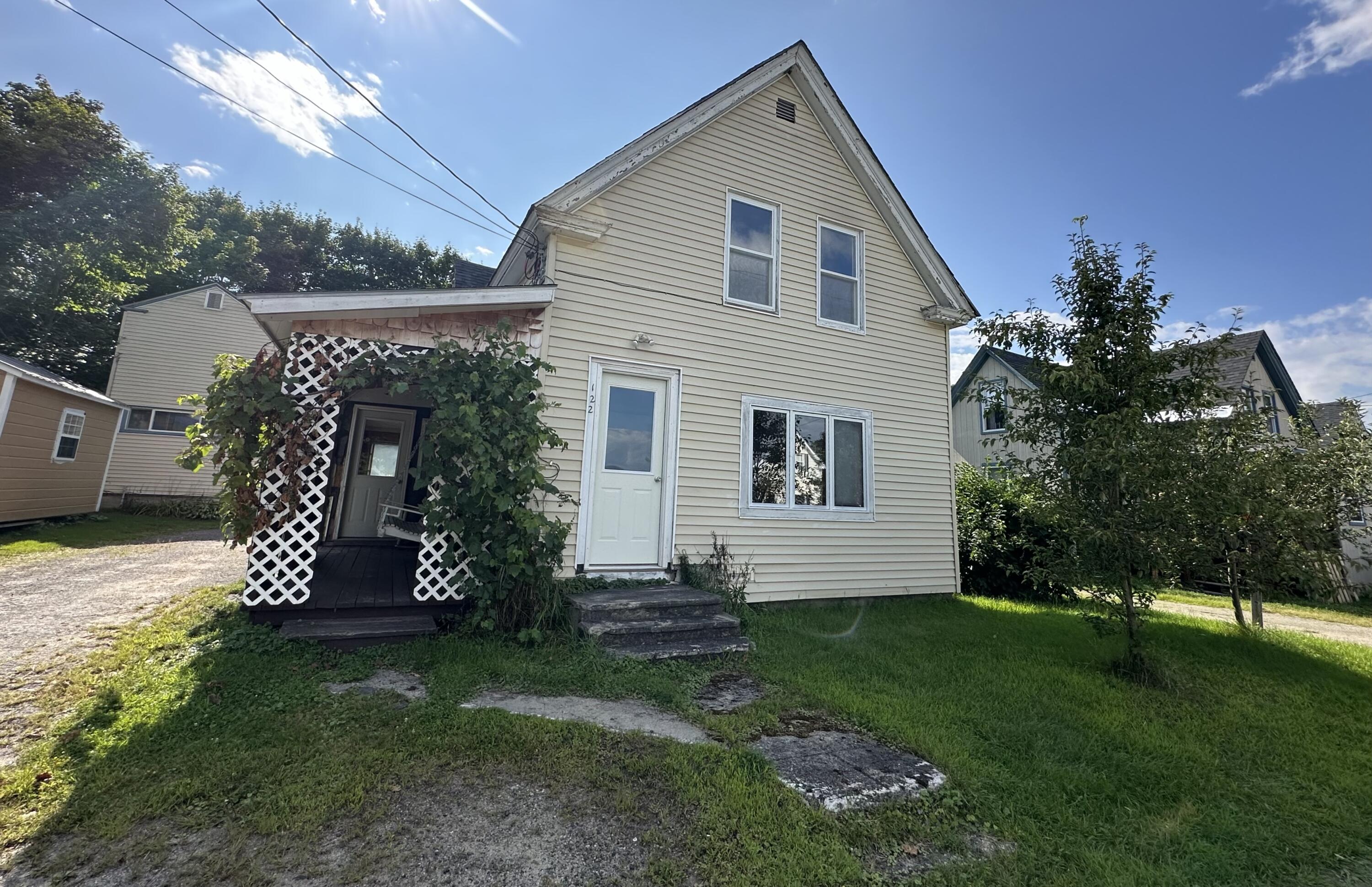 122 Knox Street Millinocket, ME 04462 - Photo 4 of 21