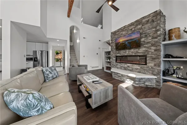 $525,000 | 250 Emerald Bay Drive, Unit 3C, Lake Ozark, MO 65049