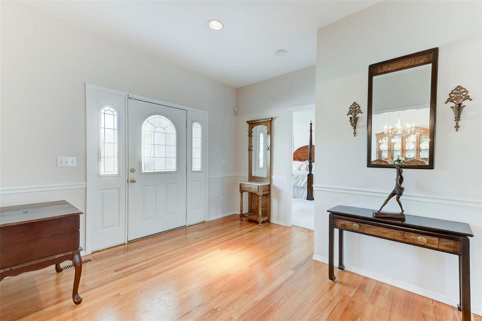 6006 Hagemann Road St. Louis, MO 63128 - Photo 2 of 32 Gallery Image 2