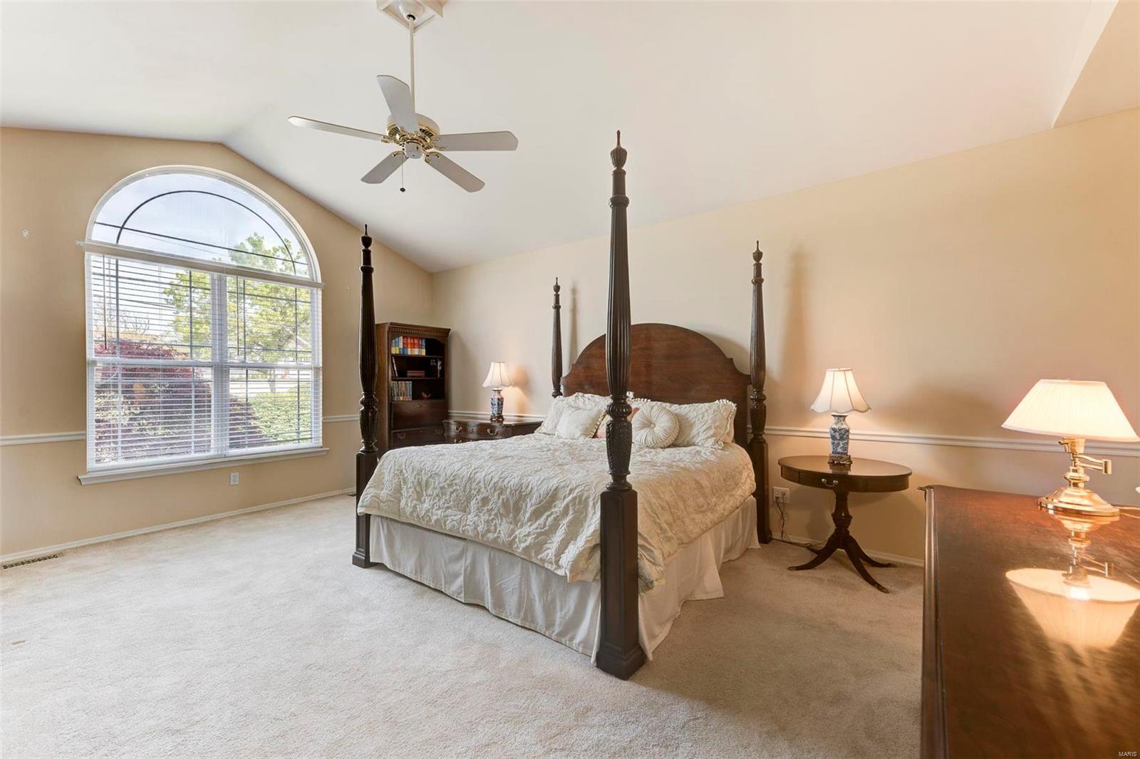 6006 Hagemann Road St. Louis, MO 63128 - Photo 5 of 32 Gallery Image 5