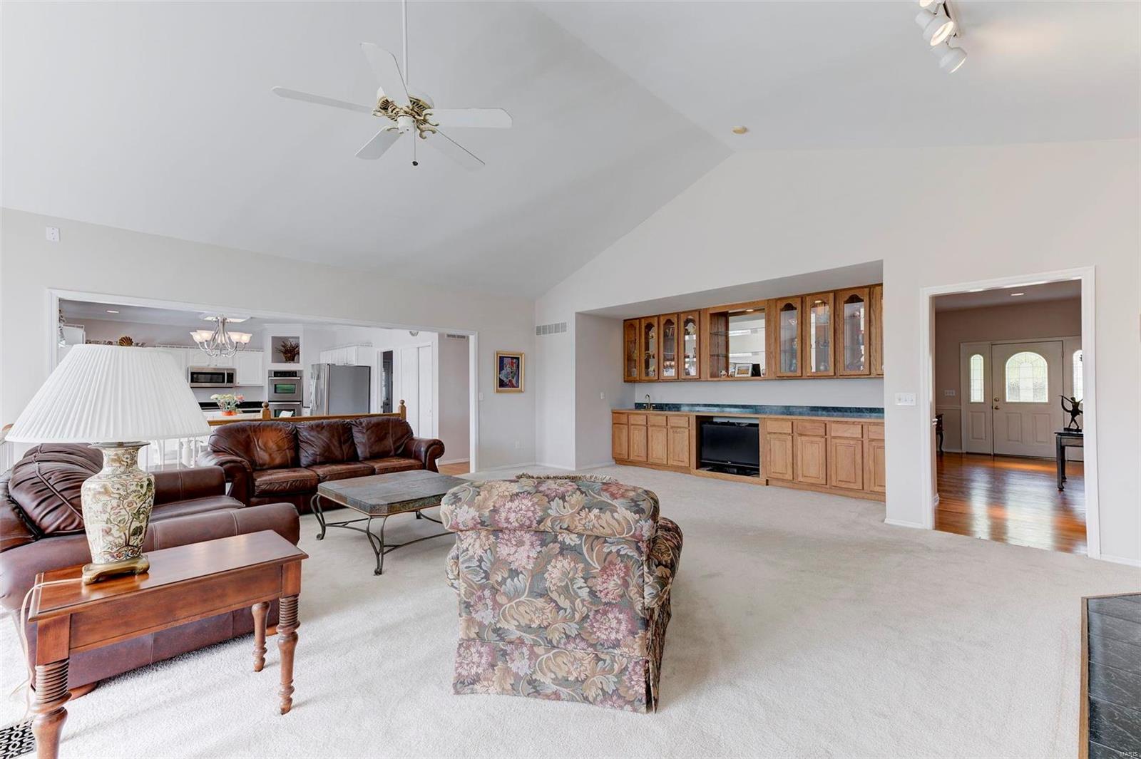6006 Hagemann Road St. Louis, MO 63128 - Photo 10 of 32 Gallery Image 10