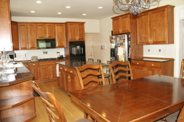 5828 Ricky Ridge Trail Orefield, PA 18069 - Photo 16 of 40 Gallery Image 16