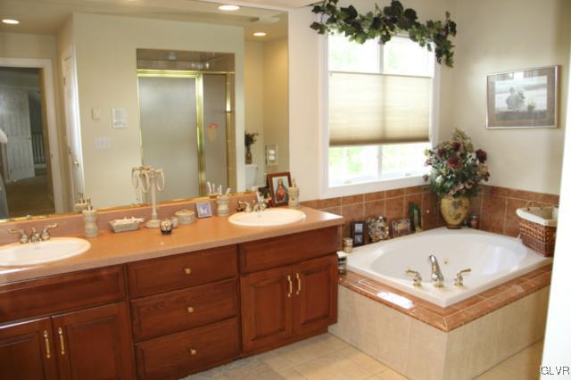 5828 Ricky Ridge Trail Orefield, PA 18069 - Photo 26 of 40 Gallery Image 26