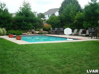 5828 Ricky Ridge Trail Orefield, PA 18069 - Photo 8 of 40 Gallery Image 8