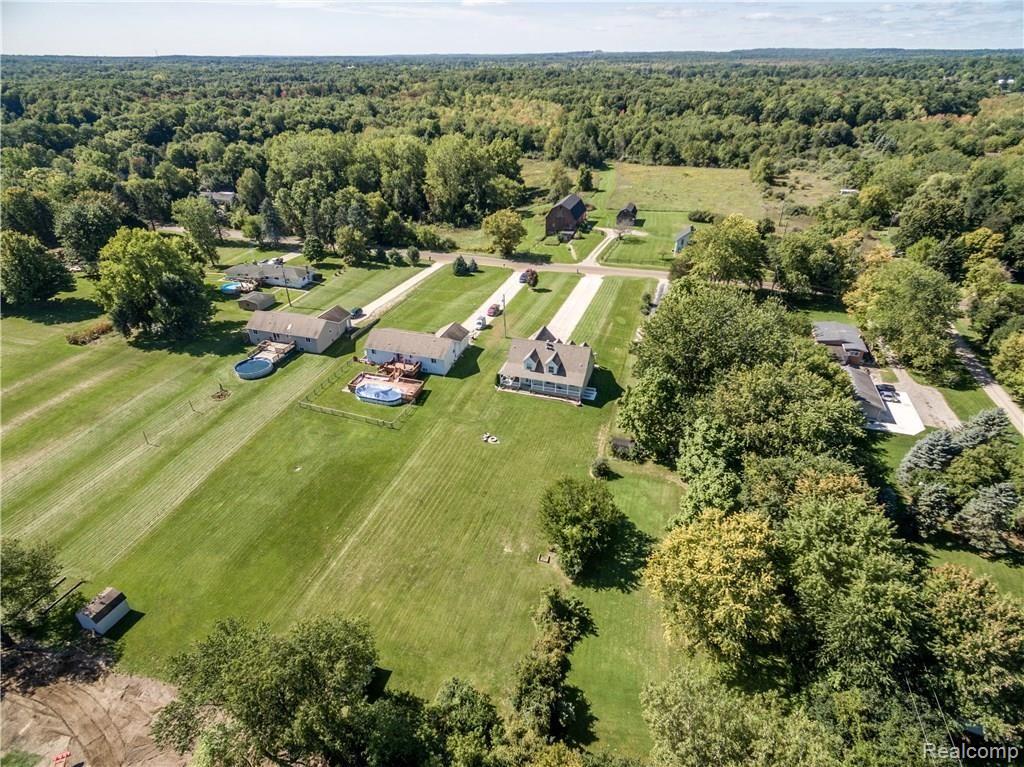 1279 Hemingway Road Lake Orion, MI 48360 - Photo 39 of 42 DJI_0230-11.jpg