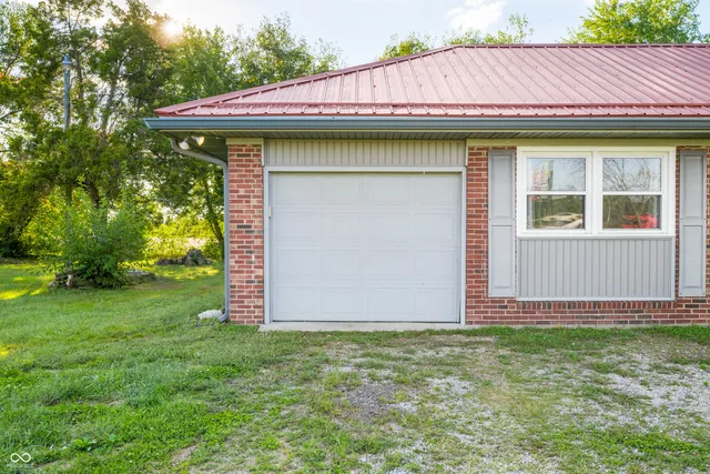 $240,000 | 4734 Cloverleaf Drive, Seymour, IN 47274