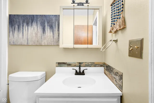 $240,000 | 4734 Cloverleaf Drive, Seymour, IN 47274