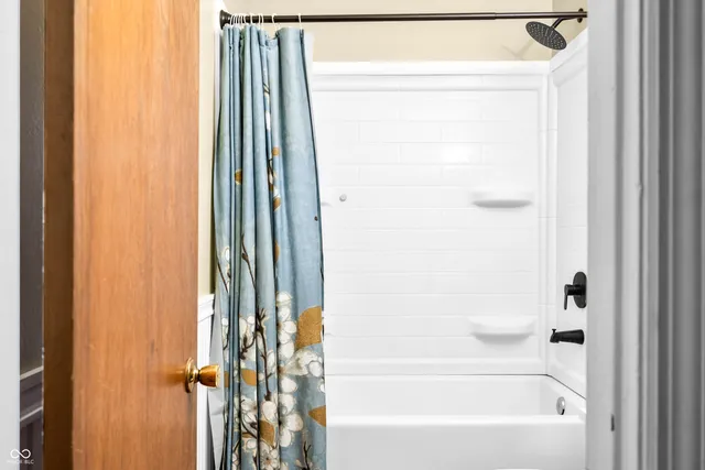 $240,000 | 4734 Cloverleaf Drive, Seymour, IN 47274