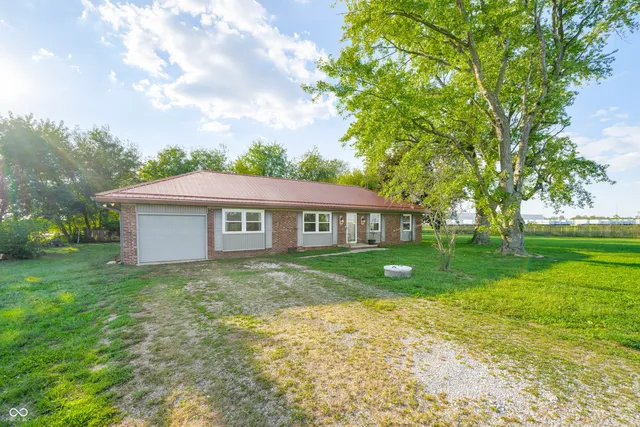 $240,000 | 4734 Cloverleaf Drive, Seymour, IN 47274