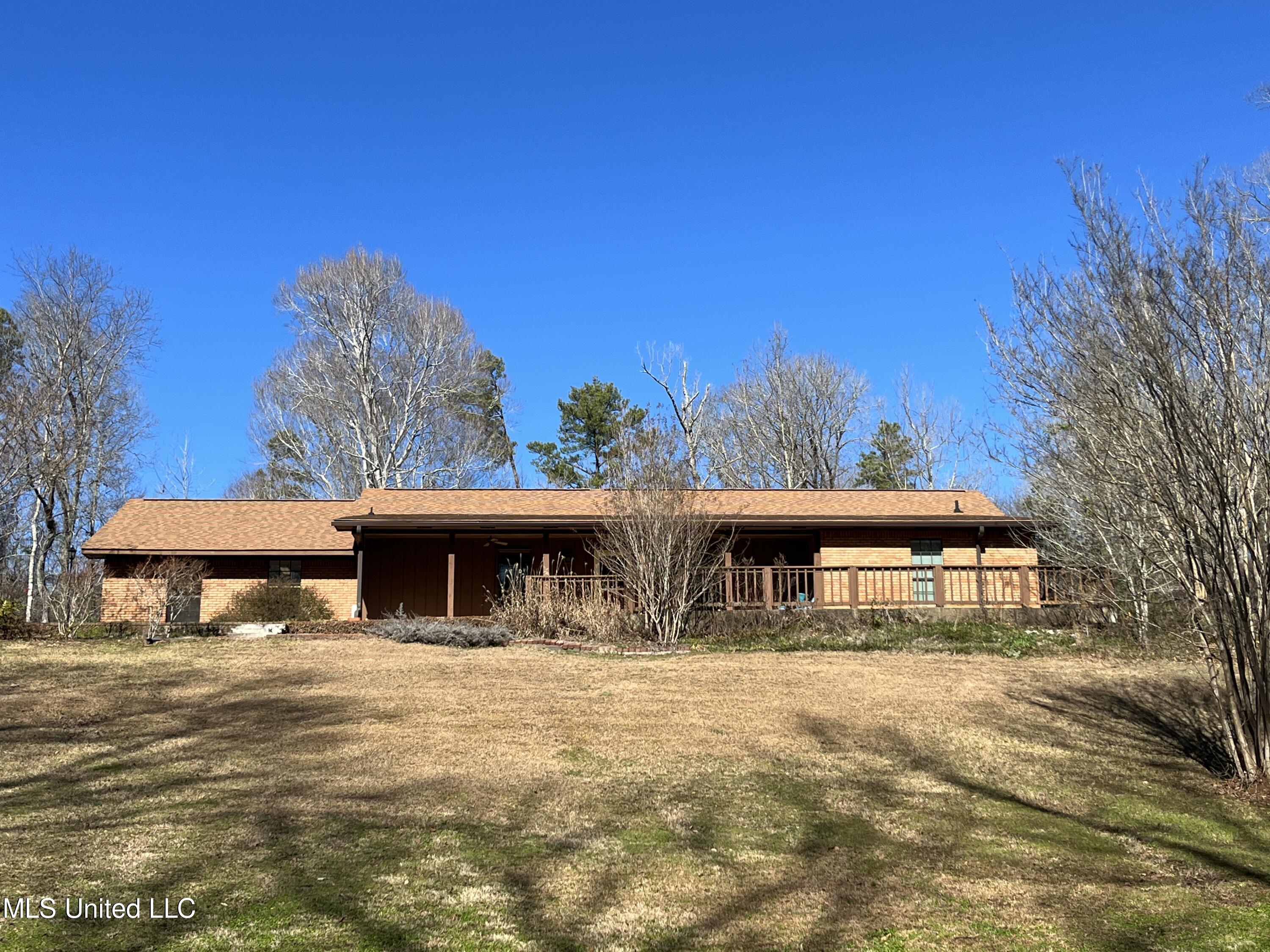 1858 Florence-Byram Road Florence, MS 39073 - Photo 2 of 61 IMG_9571