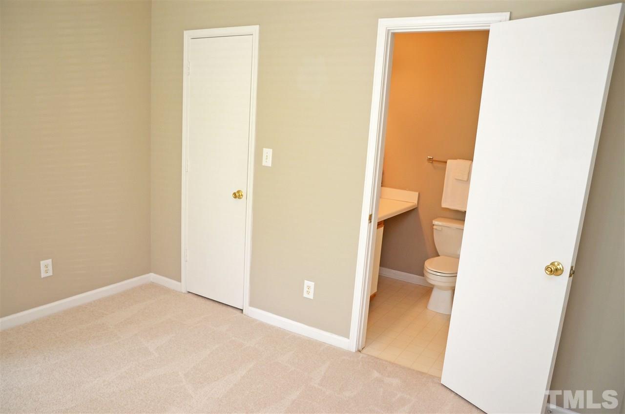 1500 Graduate Lane, Unit 204 Raleigh, NC 27606 - Photo 21 of 23 a bathroom with a sink