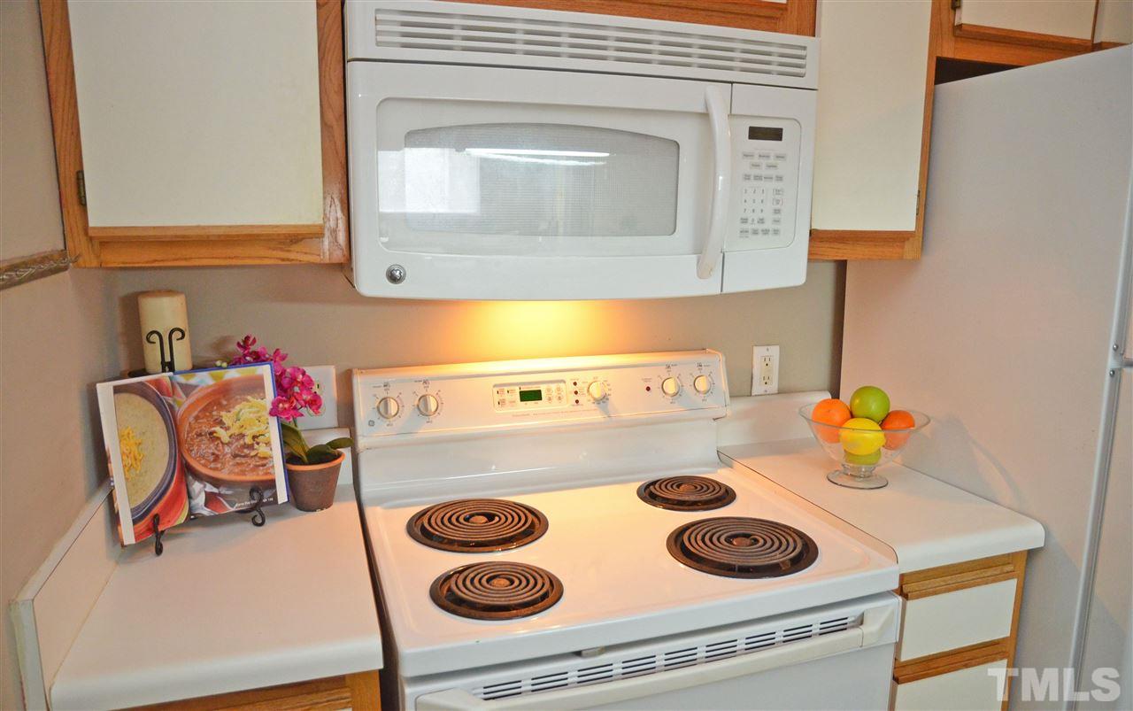 1500 Graduate Lane, Unit 204 Raleigh, NC 27606 - Photo 7 of 23 a utility room with dryer and washer