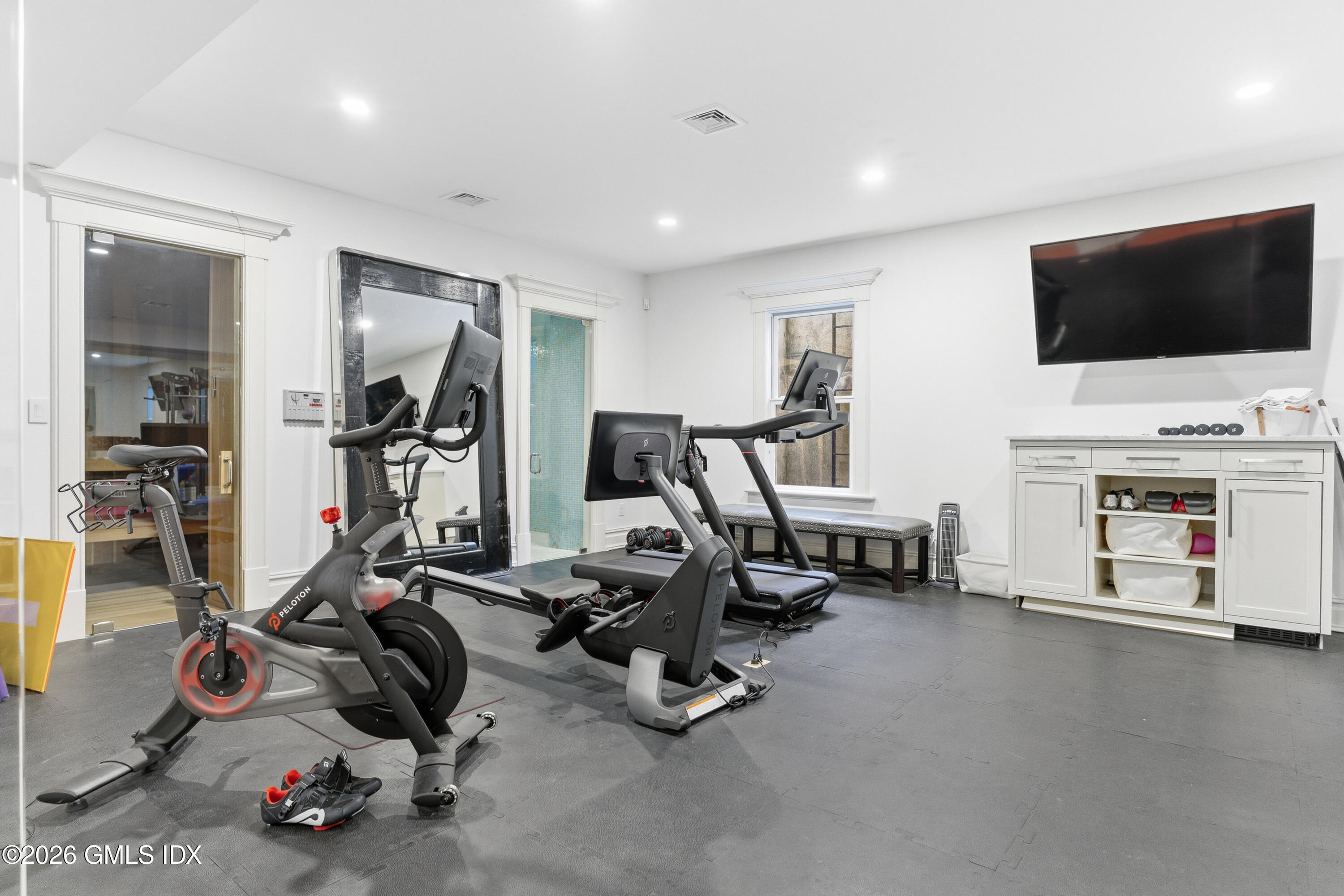 212 Bedford Road Greenwich, CT 06831 - Photo 29 of 36 A2_08969