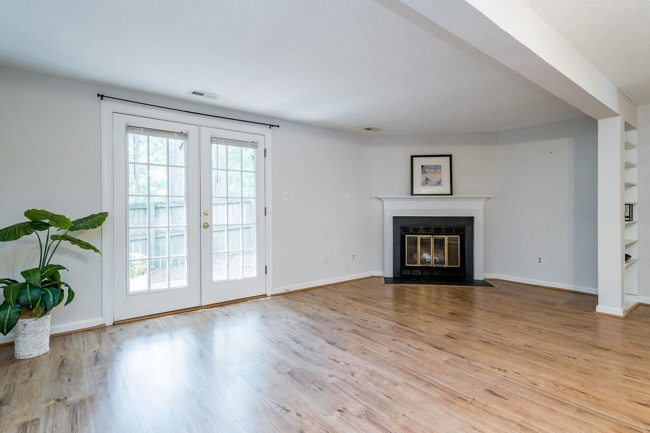 4331 Halliwell Drive Raleigh, NC 27606 - Photo 3 of 24 Living Room