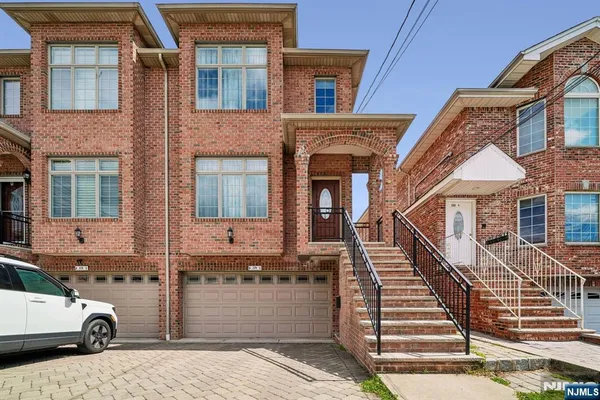 $5,300 | 229 East Columbia Avenue, Unit B, Palisades Park, NJ 07650