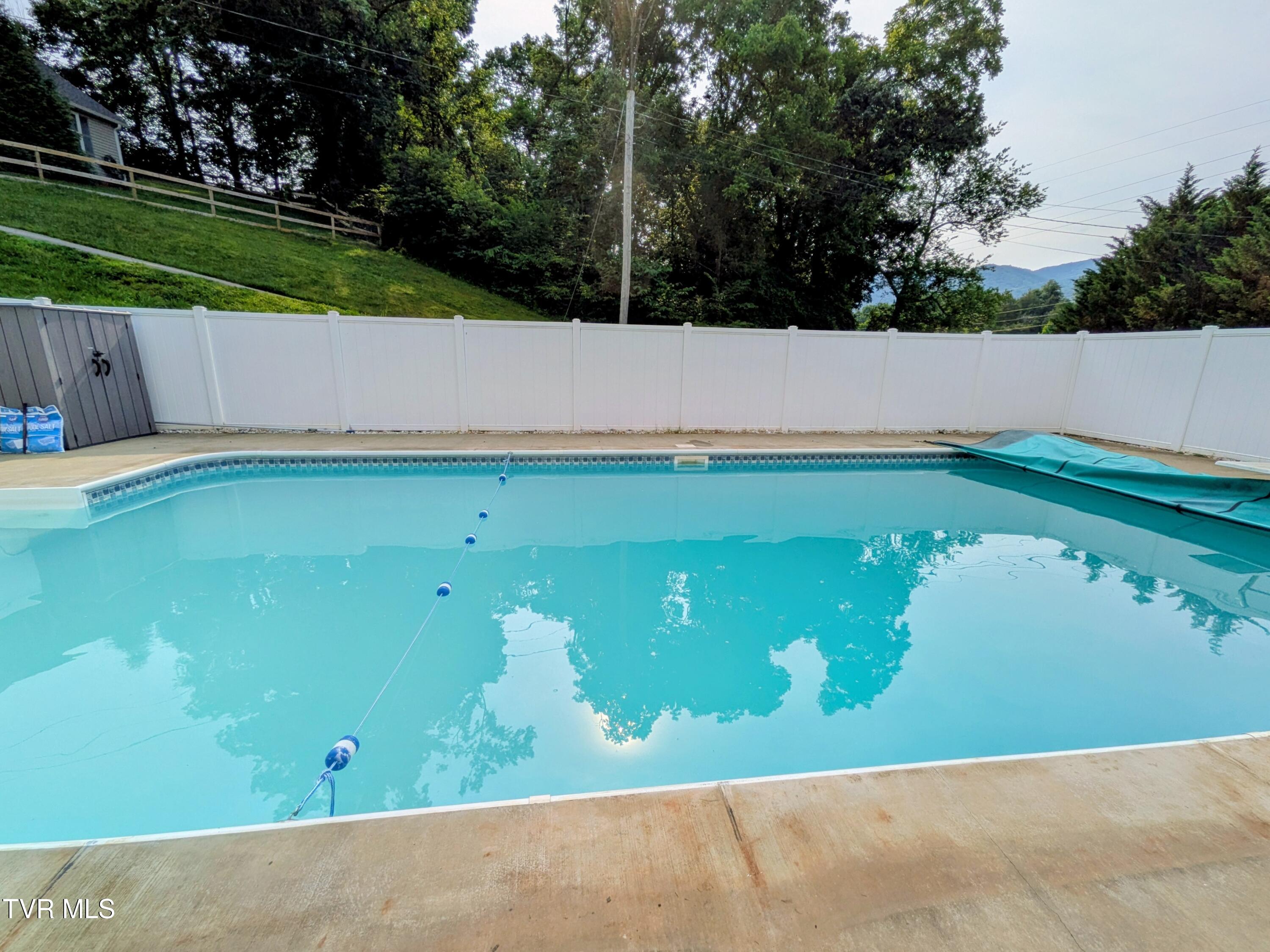 113 Nave Hollow Road Elizabethton, TN 37643 - Photo 77 of 91 Front(5)