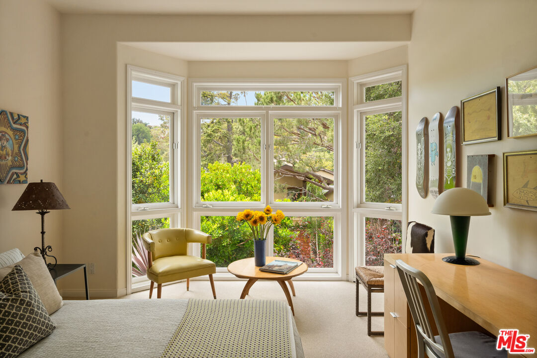 454 Sycamore Road Santa Monica, CA 90402 - Photo 27 of 32