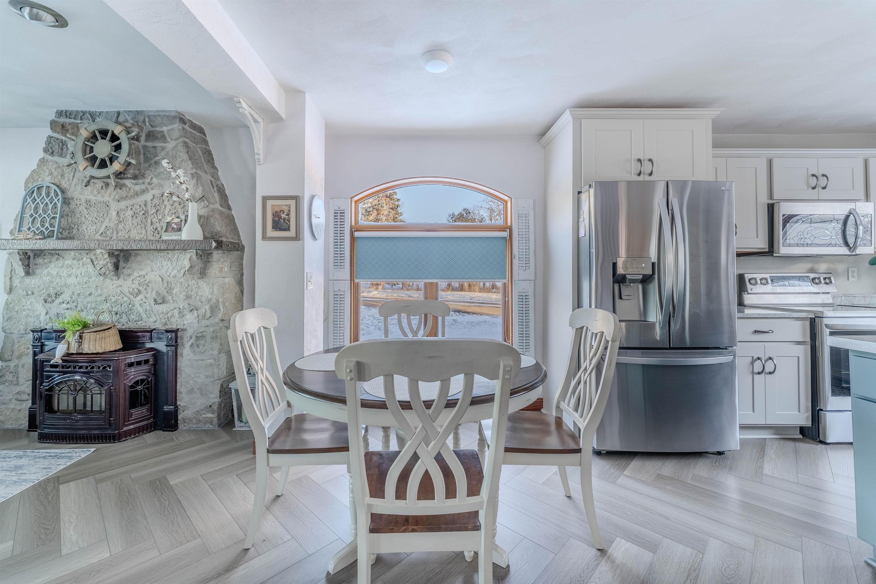 2210 Westwind Road Oshkosh, WI 54904 - Photo 12 of 64