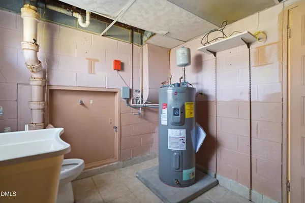 a bathroom with a sink and a toilet
