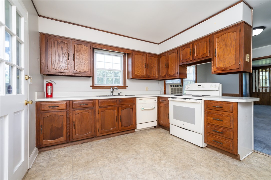 2153 Blue Ridge Boulevard Seneca, SC 29672 - Photo 12 of 36 Gallery Image 12