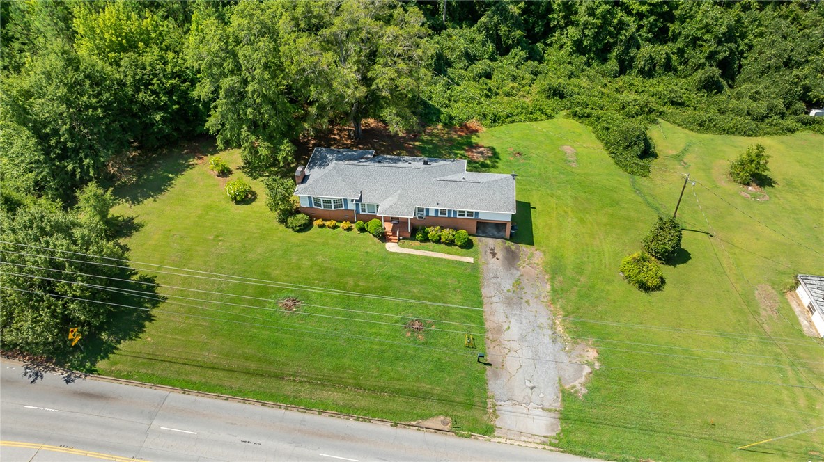 2153 Blue Ridge Boulevard Seneca, SC 29672 - Photo 2 of 36 Gallery Image 2