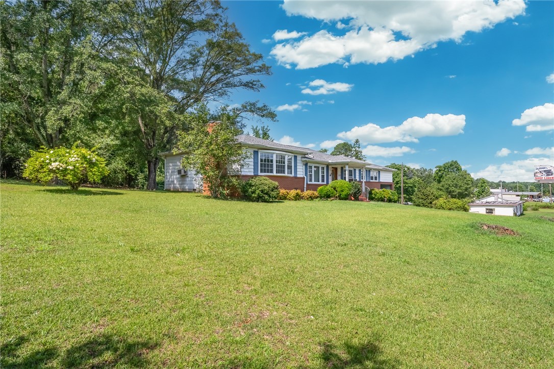 2153 Blue Ridge Boulevard Seneca, SC 29672 - Photo 30 of 36 Gallery Image 30