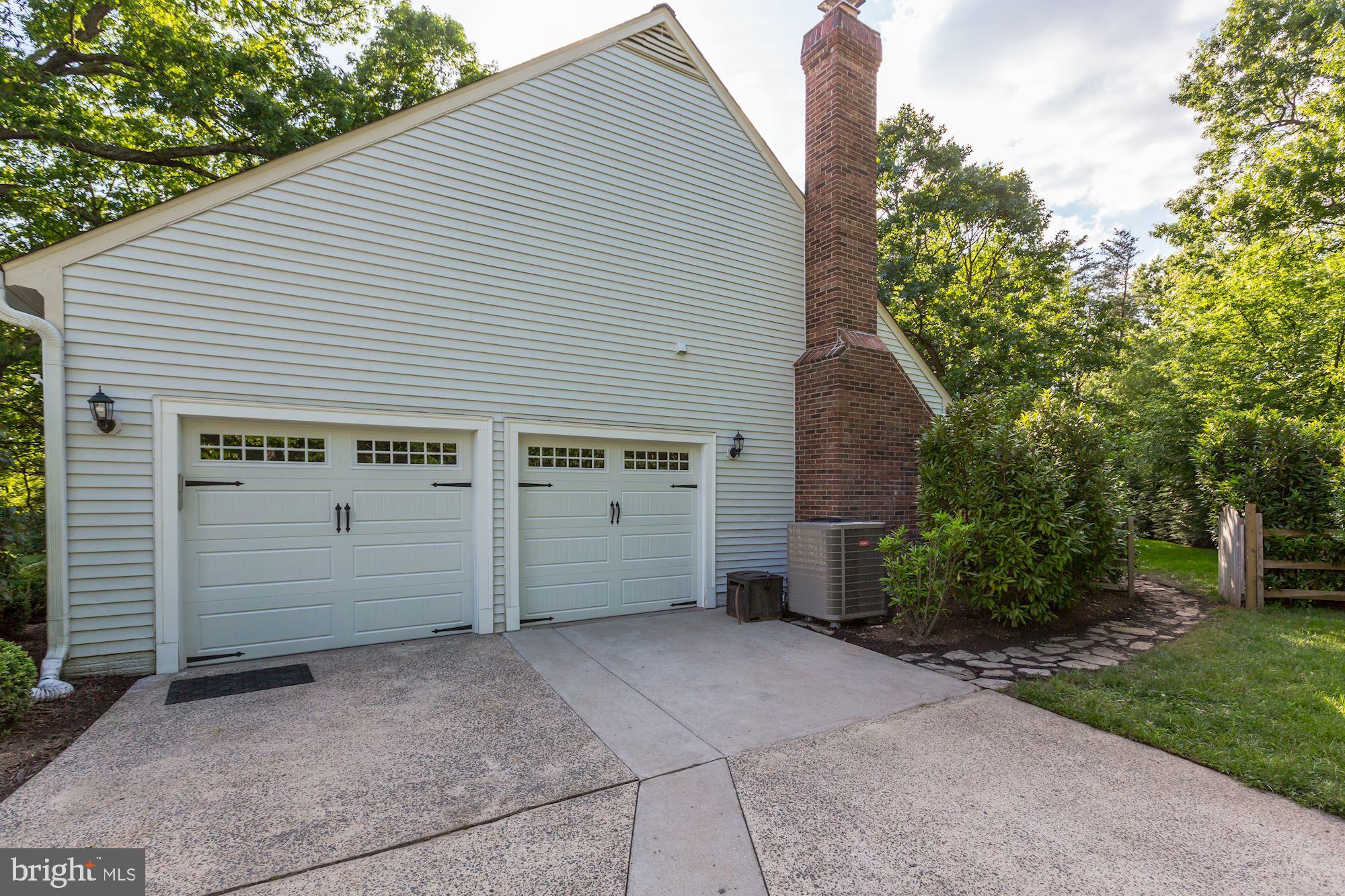 1508 Elk Point Drive Reston, VA 20194 - Photo 4 of 43 Gallery Image 4