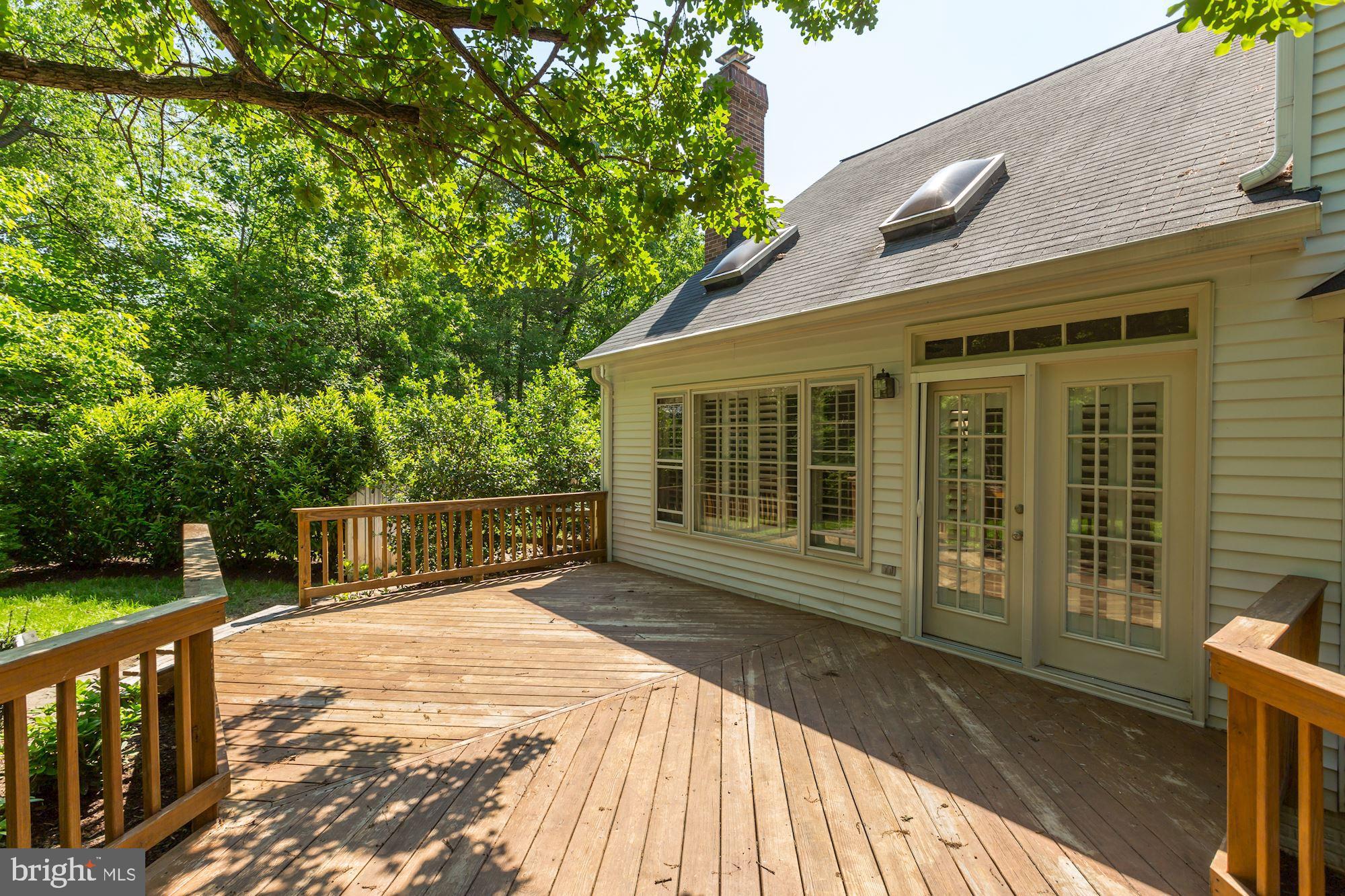1508 Elk Point Drive Reston, VA 20194 - Photo 9 of 43 Gallery Image 9