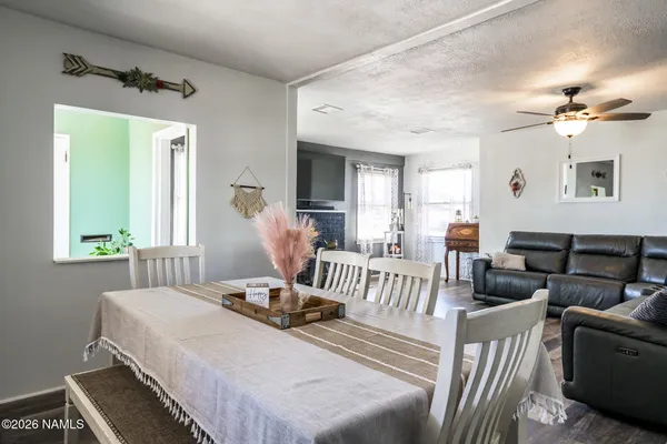 $230,000 | 901 North Warren Avenue, Winslow, AZ 86047