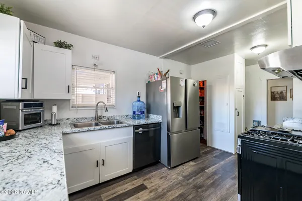 $230,000 | 901 North Warren Avenue, Winslow, AZ 86047