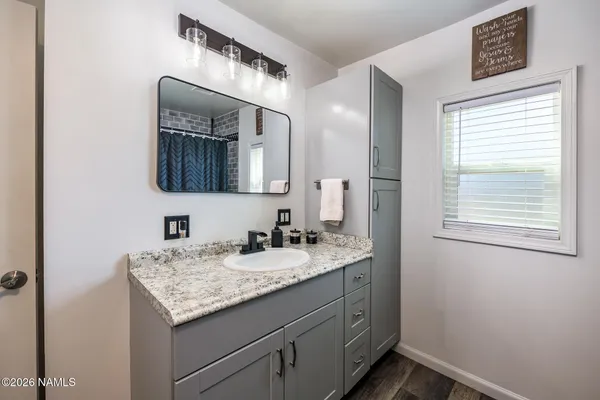 $230,000 | 901 North Warren Avenue, Winslow, AZ 86047