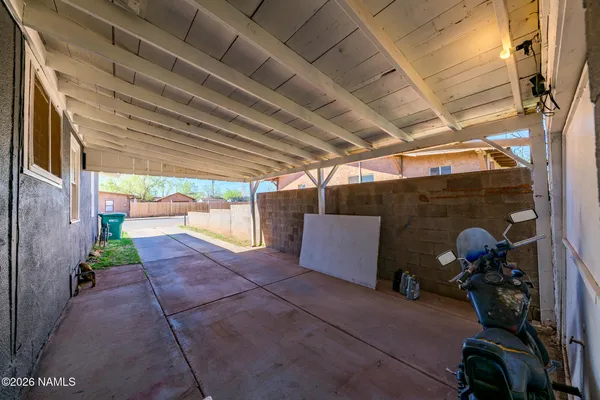 $230,000 | 901 North Warren Avenue, Winslow, AZ 86047