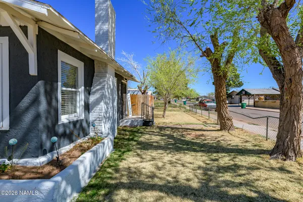 $230,000 | 901 North Warren Avenue, Winslow, AZ 86047