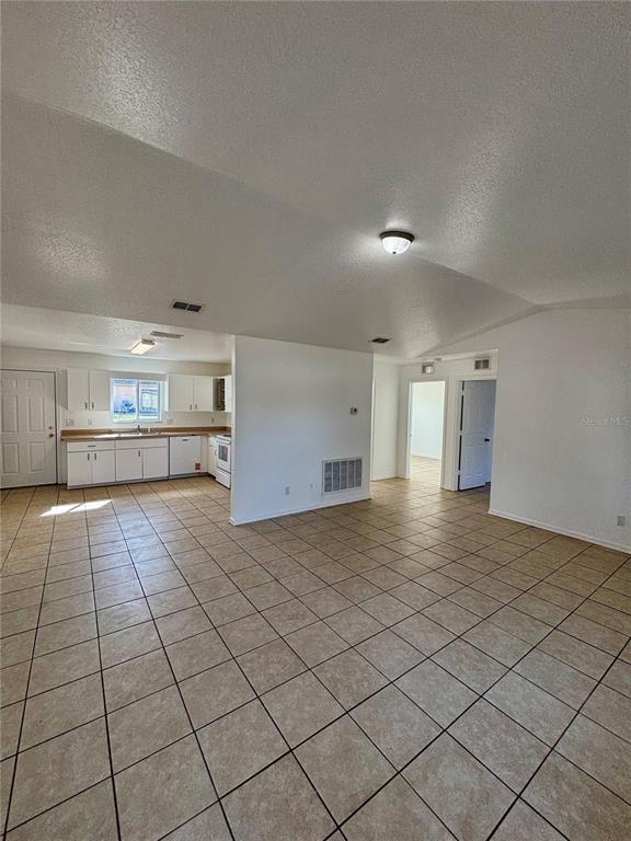 6 Spring Trail Ocala, FL 34472 - Photo 2 of 16