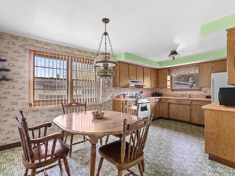 2131 31st Street Two Rivers, WI 54241 - Photo 5 of 10