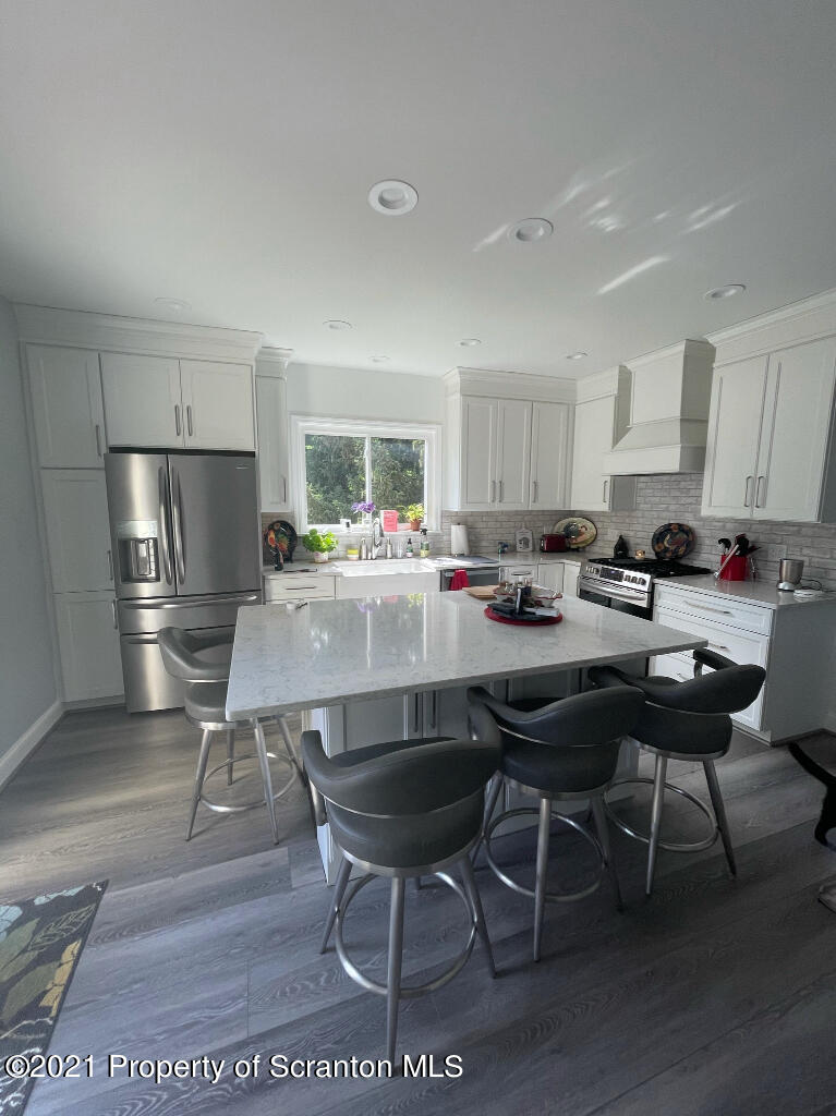 875 Exeter Avenue Exeter, PA 18643 - Photo 2 of 9 Gallery Image 2
