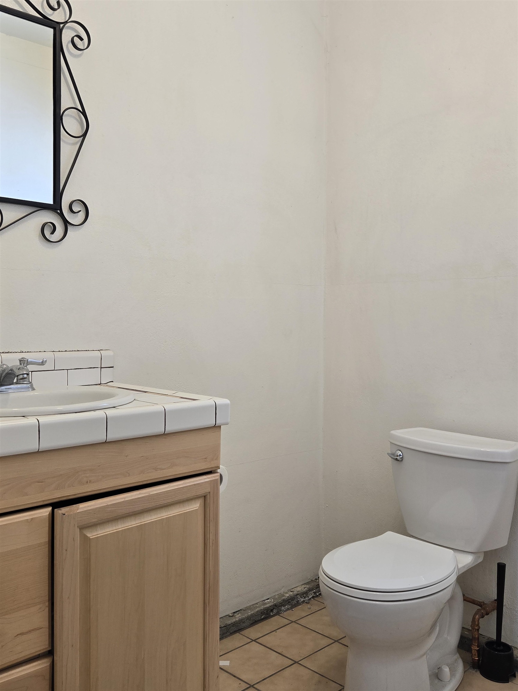 75 Sequoia Street Chalfant, CA 93514 - Photo 19 of 21 a utility room with dryer and washer