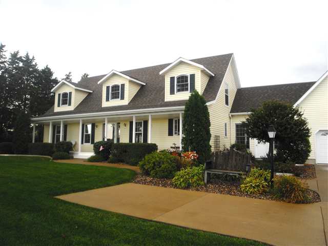 26184 Territorial Road Le Claire, IA 52753 - Photo 12 of 12 Gallery Image 12