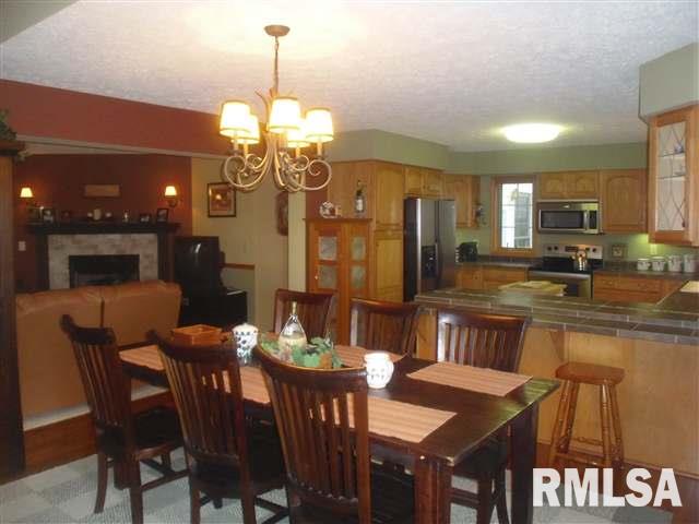 26184 Territorial Road Le Claire, IA 52753 - Photo 2 of 12 Gallery Image 2